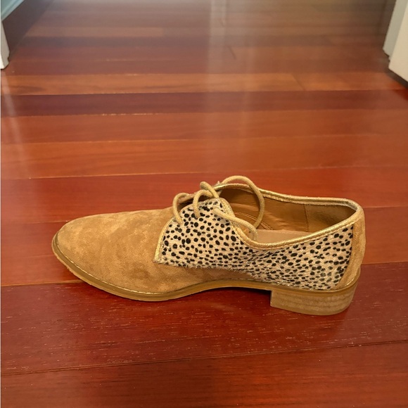 Vanessa Wu Leopard Oxfords - Picture 6 of 7